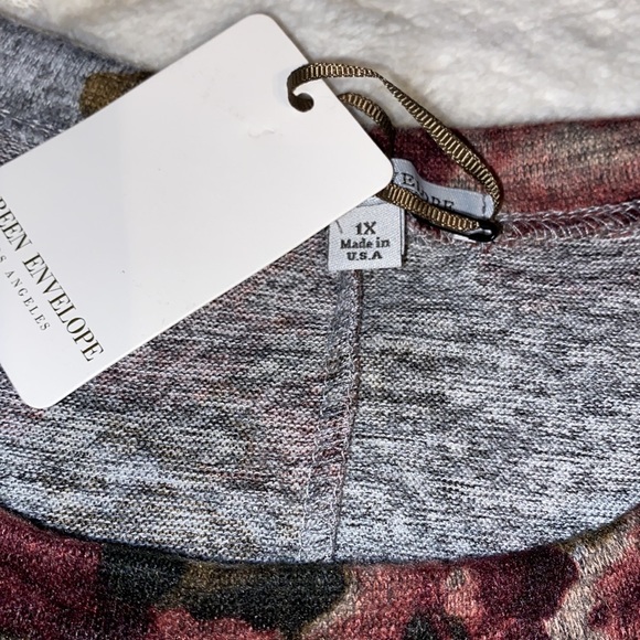 NWT sweater - Picture 3 of 4